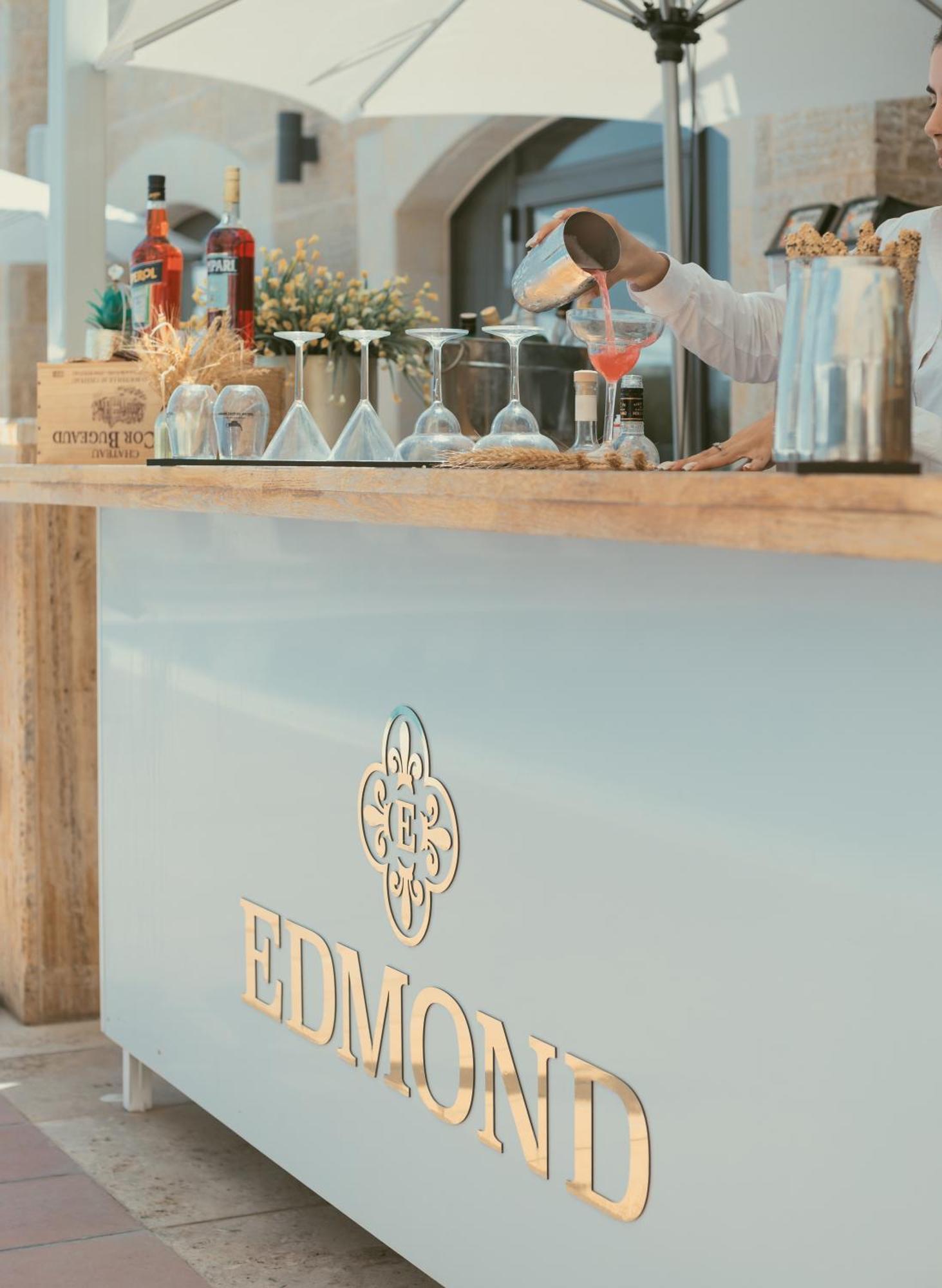 Edmond Luxury Hotel & Spa 罗什平纳 外观 照片