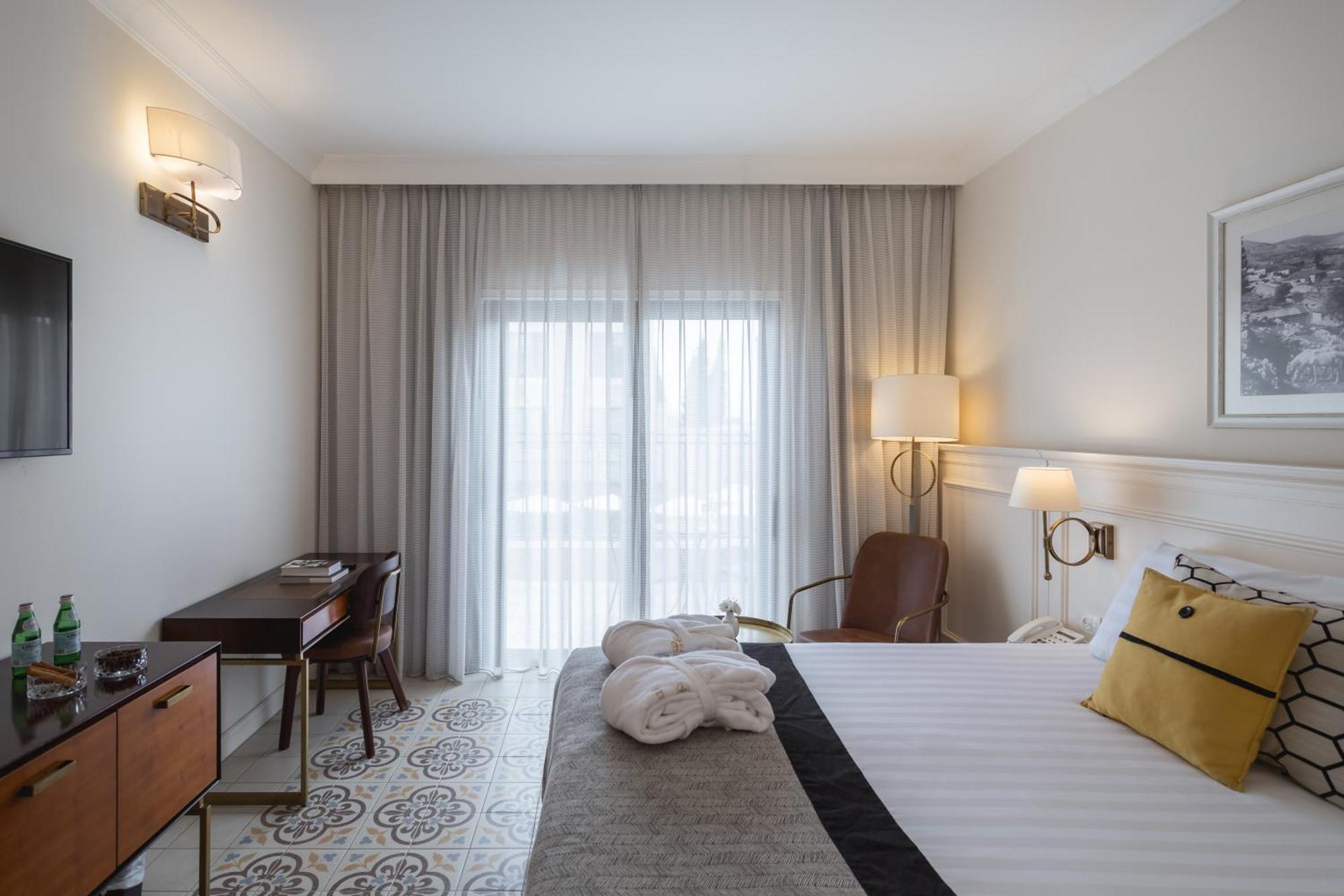 Edmond Luxury Hotel & Spa 罗什平纳 外观 照片