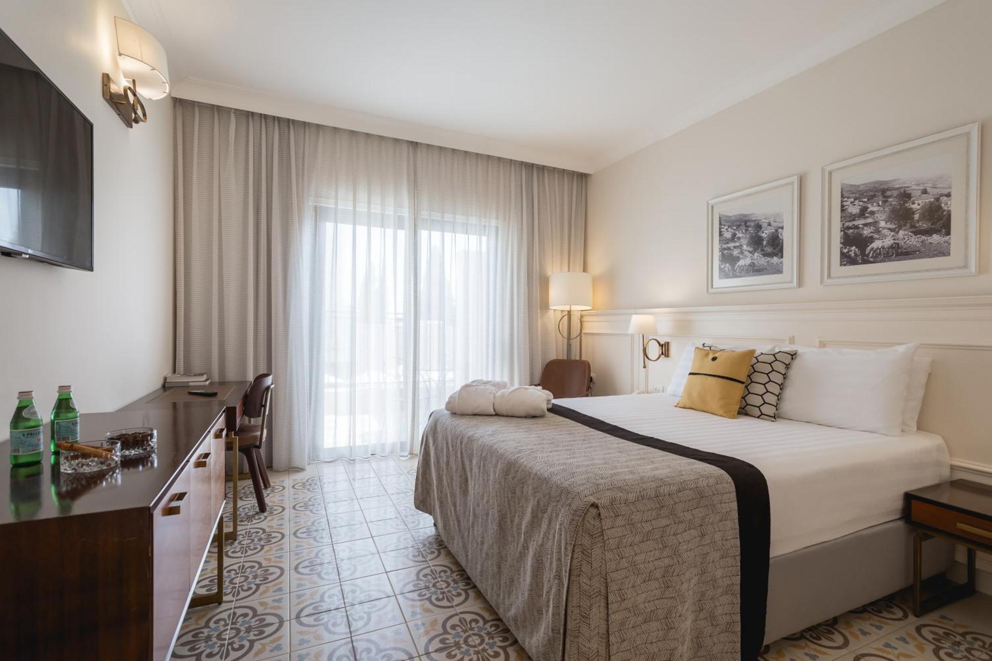 Edmond Luxury Hotel & Spa 罗什平纳 外观 照片