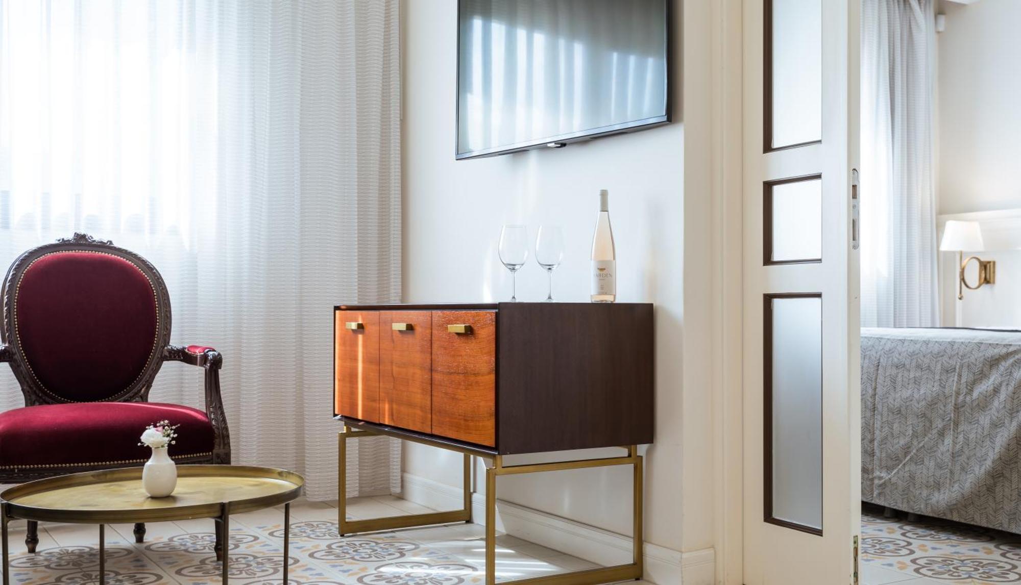 Edmond Luxury Hotel & Spa 罗什平纳 外观 照片