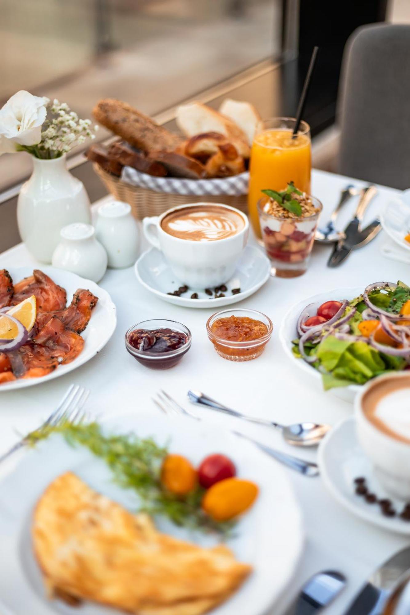 Edmond Luxury Hotel & Spa 罗什平纳 外观 照片