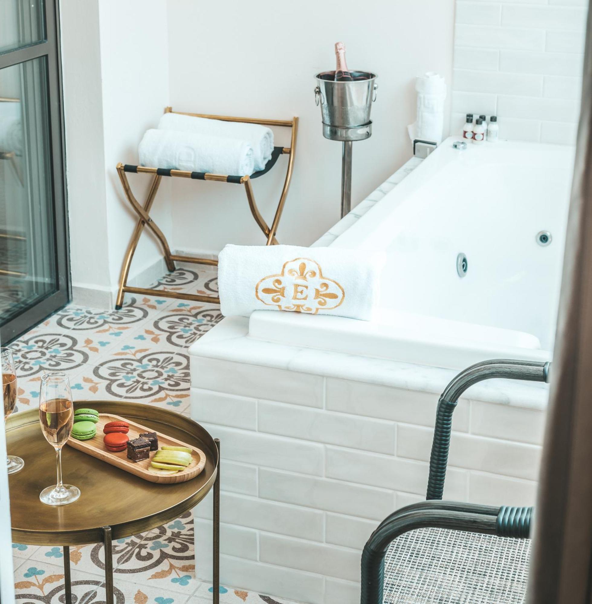 Edmond Luxury Hotel & Spa 罗什平纳 外观 照片